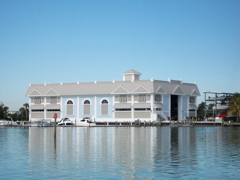 Tarpon Club Marina – Naples, Florida Marina on the Isles of Capri